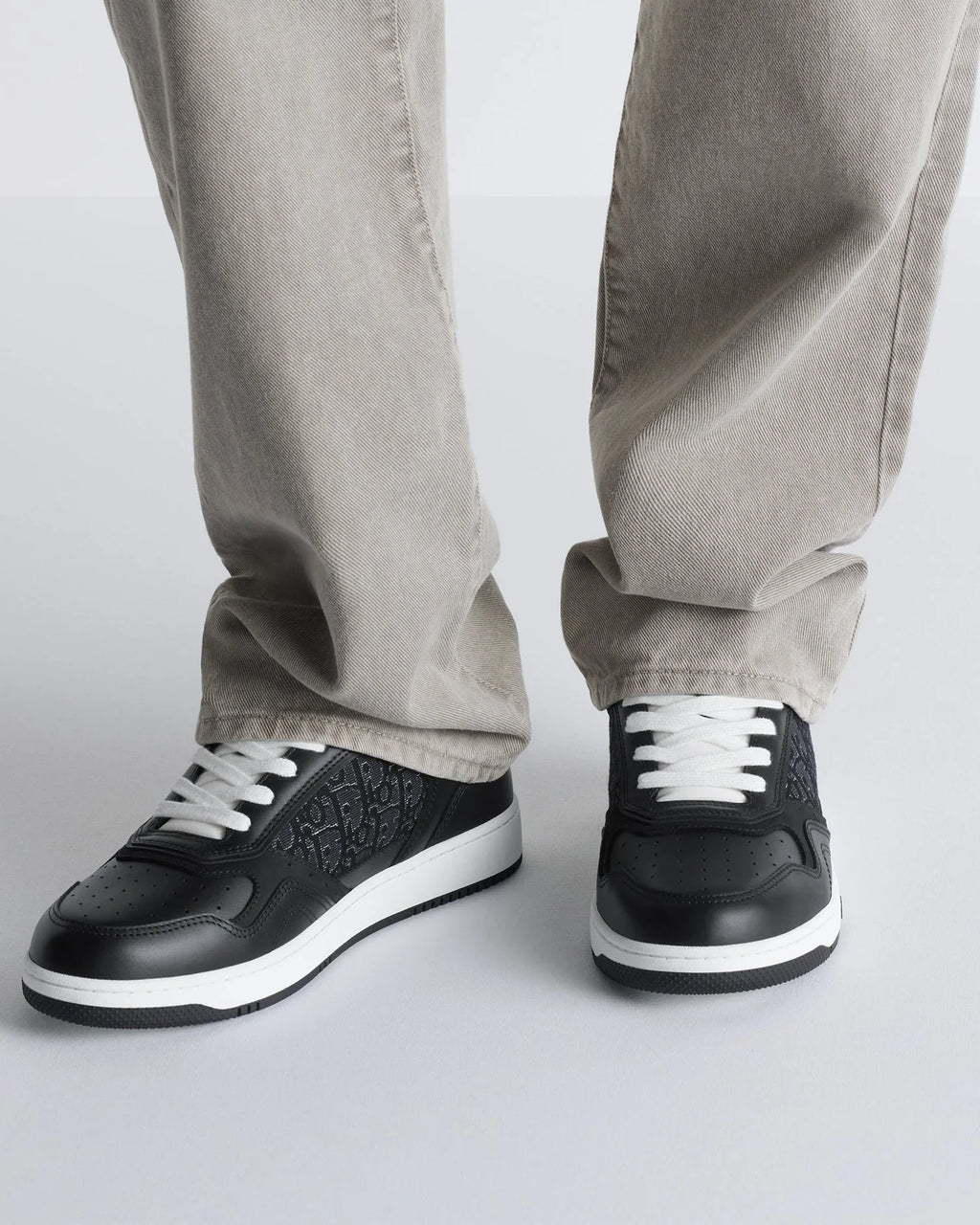 Dior B27 Uptown Men’s Low-Top Sneakers in Black Calfskin & Silver Oblique Jacquard