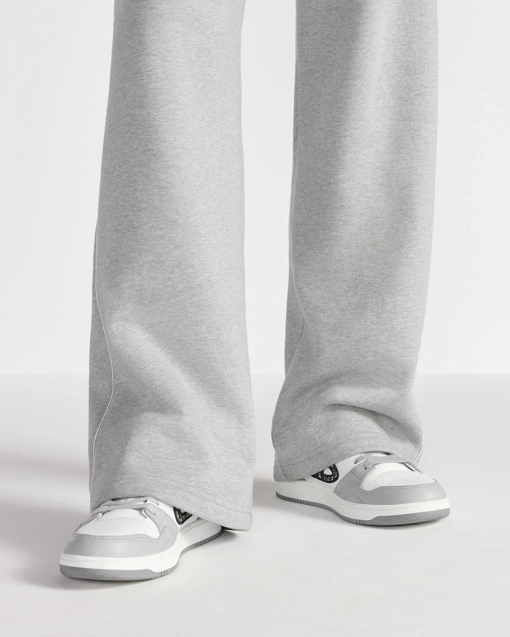 Dior B57 Series Grey‑White Calfskin Low‑Top Sneakers