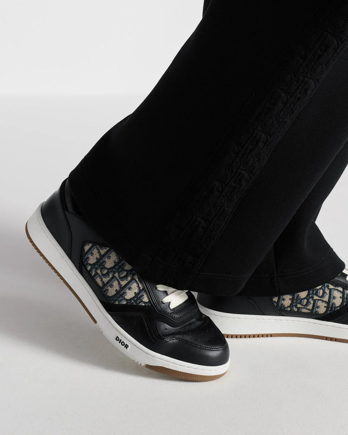 Dior B27 Uptown Men’s Black Calfskin Sneakers with Beige Oblique Jacquard